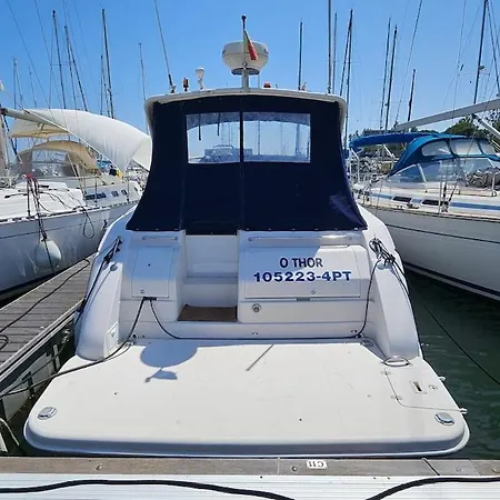 Boat Speedboat O Thor Ботель Лісабон