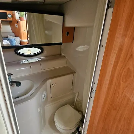 Boat Speedboat O Thor 船屋 *